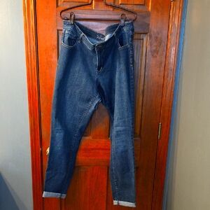 OLD NAVY ROCKSTAR Blue Denim Jeans, Women Sz. 18 TALL, Great Condition